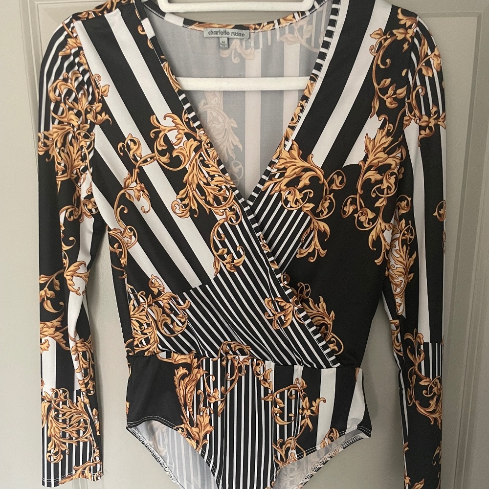 V-neck Baroque Print Charlotte Russe Bodysuit